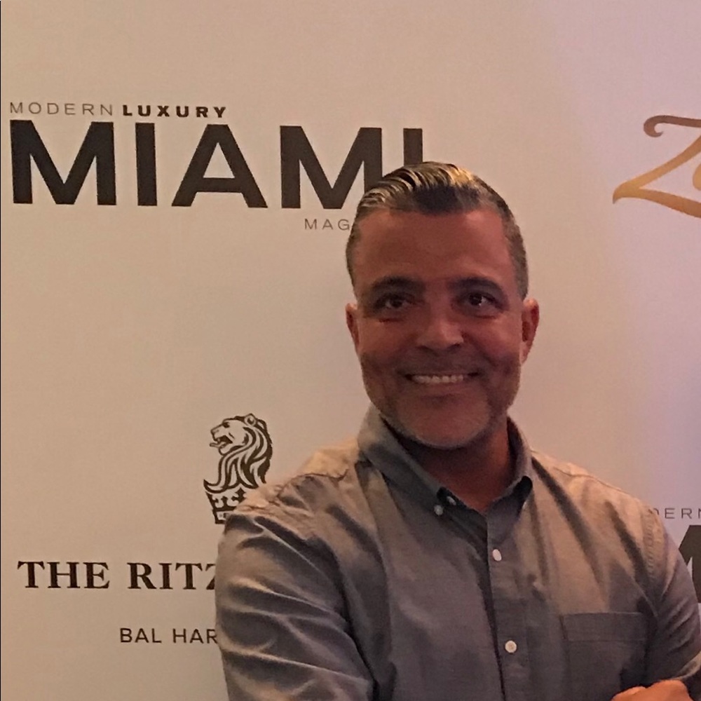 Meet your Posher, Augusto